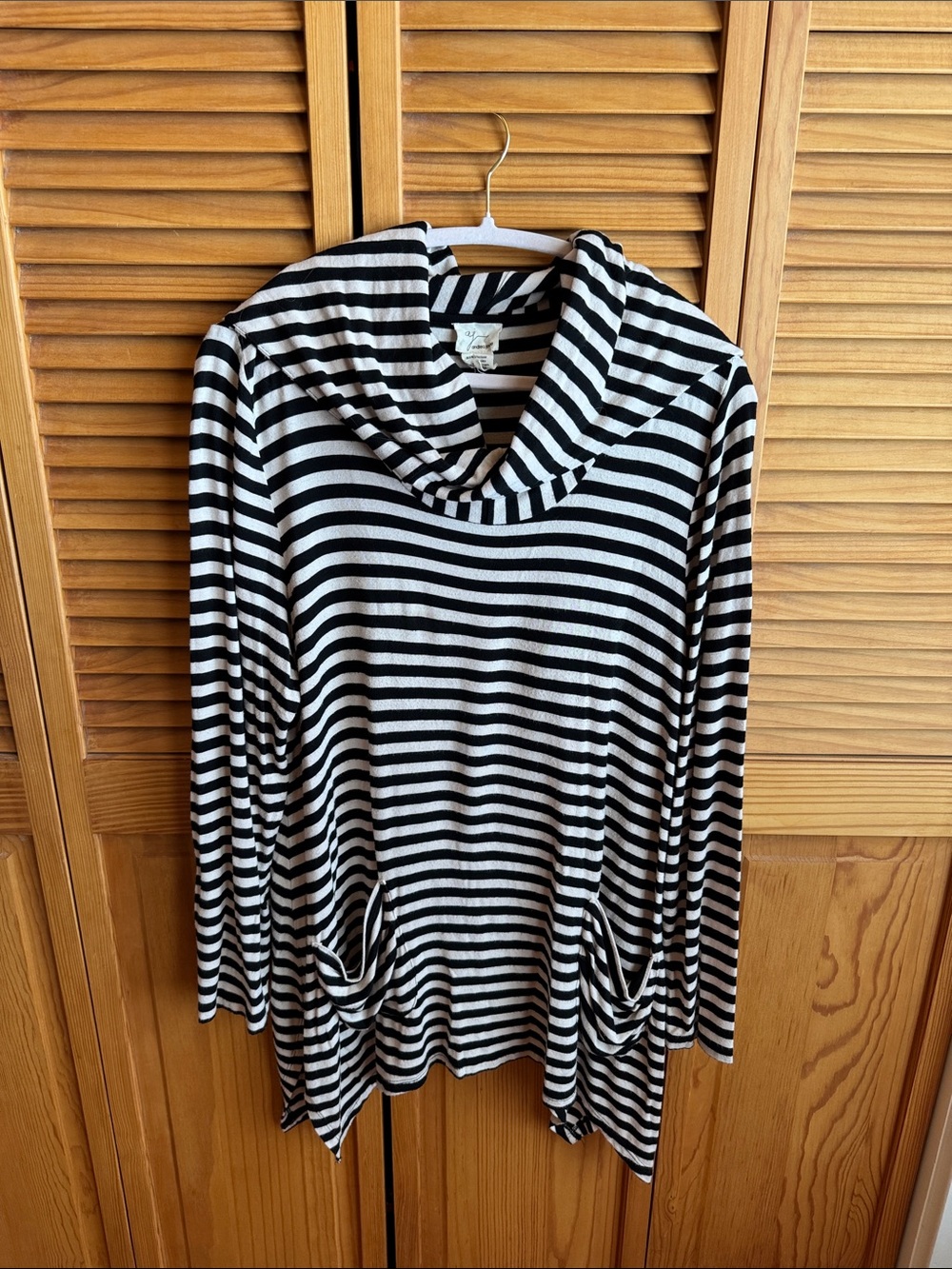 Andrea Jovine Black and White Striped Cowl Neck Long Sleeve Top w/Hoodie